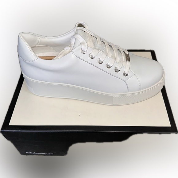 Women’s J/Slides Maya Leather Platform Sneaker - 8.5M - Picture 3 of 5